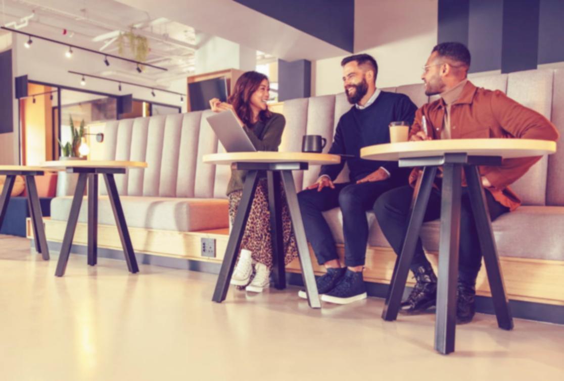 Spazio di collaborazione moderno per progetti educativi